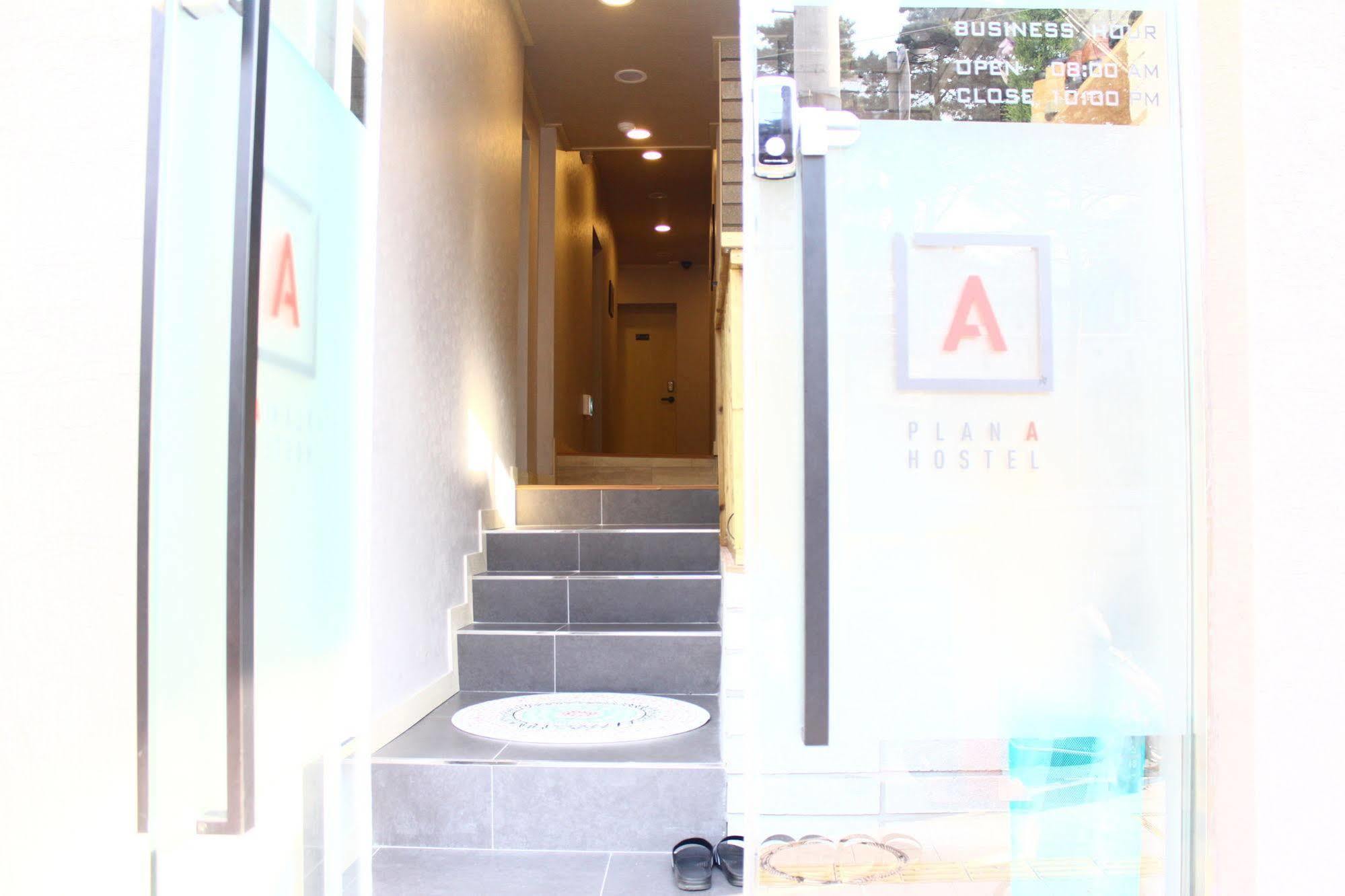 Plan A Hostel Seoul Exterior photo